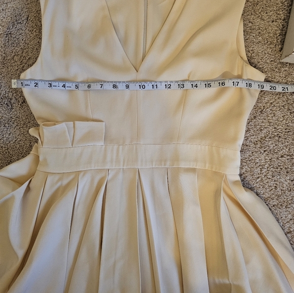 Alexander McQueen Made In Italy Virgin Wool Ivory Mini Dress Size 46 (XL) - Picture 11 of 13